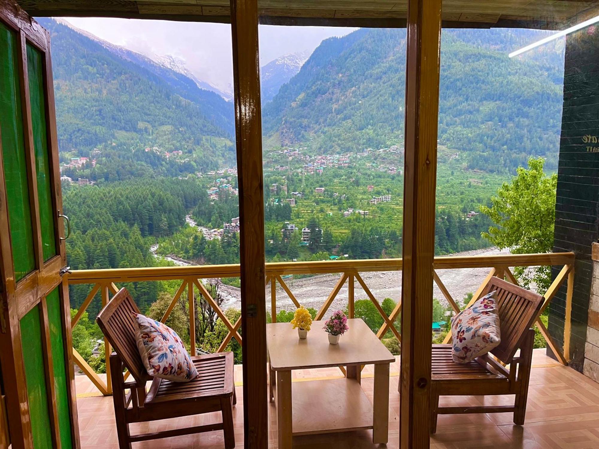 Naina Deventure Resort, Manali - Premium Rooms With Centrally Heated & Scenic View Eksteriør billede