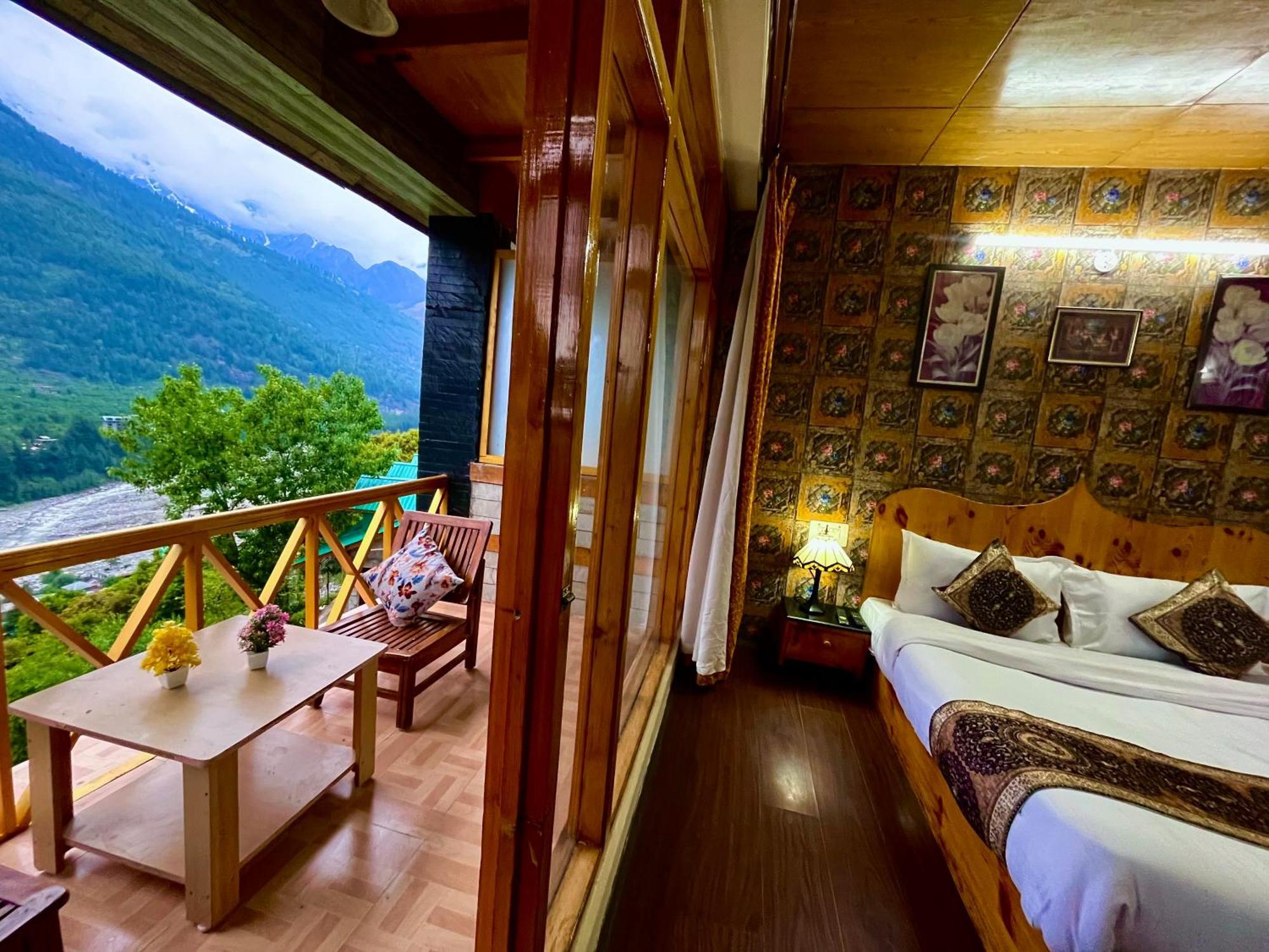 Naina Deventure Resort, Manali - Premium Rooms With Centrally Heated & Scenic View Eksteriør billede