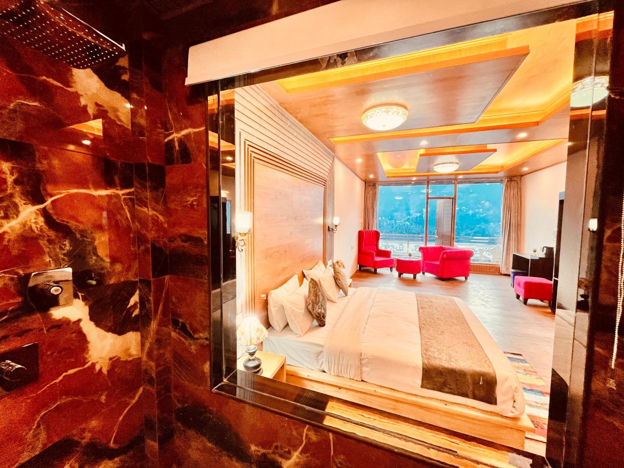 Naina Deventure Resort, Manali - Premium Rooms With Centrally Heated & Scenic View Eksteriør billede