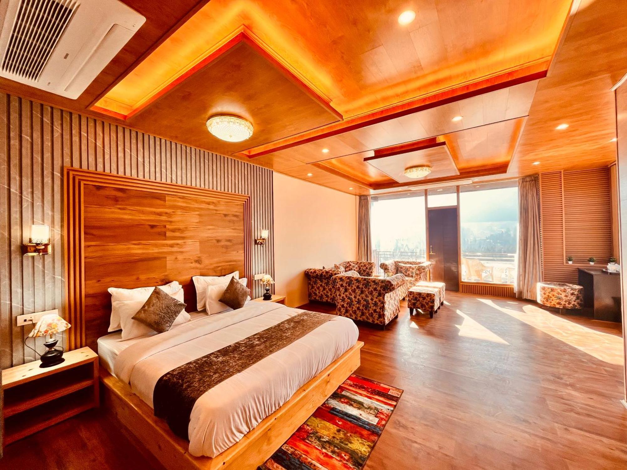 Naina Deventure Resort, Manali - Premium Rooms With Centrally Heated & Scenic View Eksteriør billede