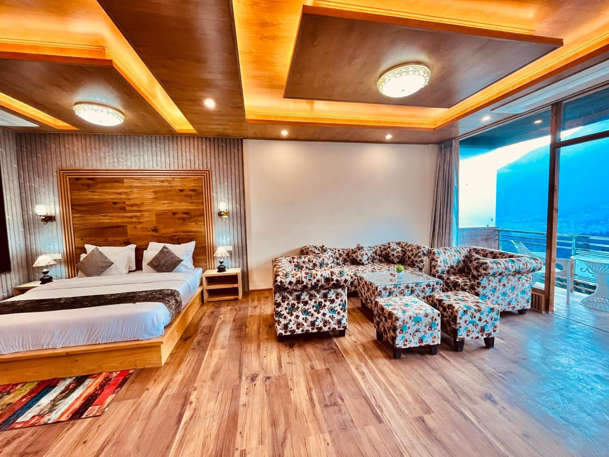 Naina Deventure Resort, Manali - Premium Rooms With Centrally Heated & Scenic View Eksteriør billede