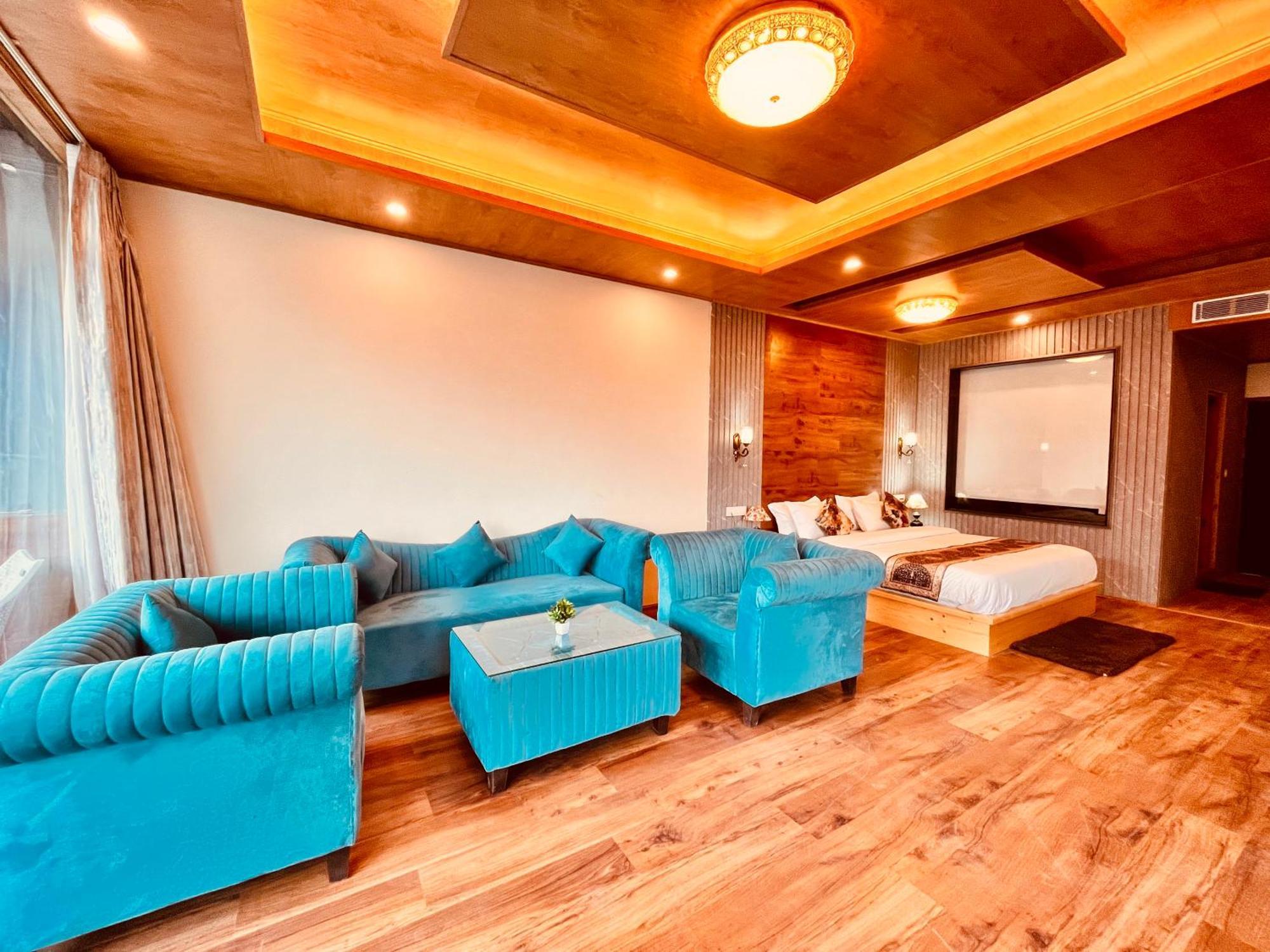 Naina Deventure Resort, Manali - Premium Rooms With Centrally Heated & Scenic View Eksteriør billede