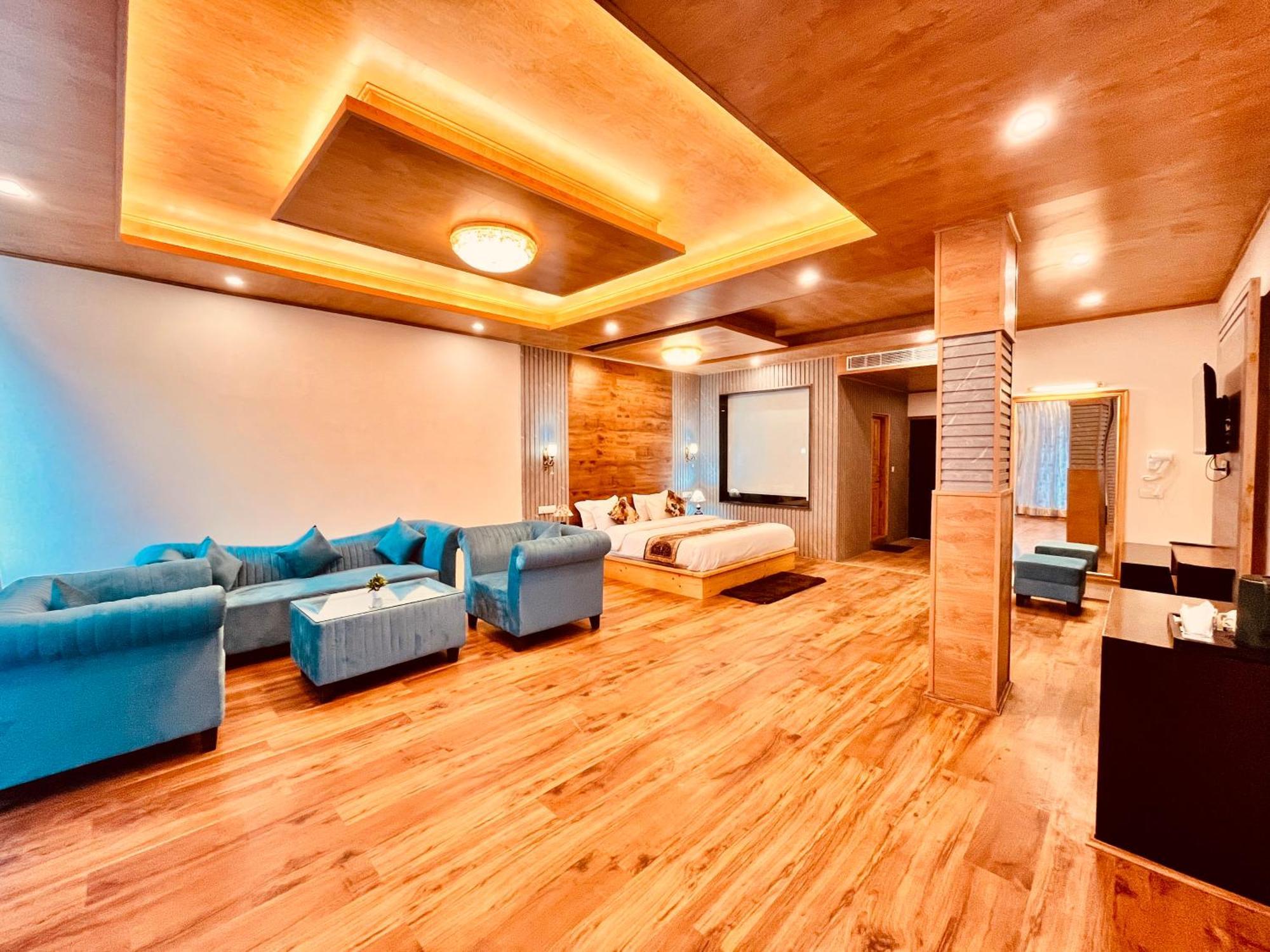Naina Deventure Resort, Manali - Premium Rooms With Centrally Heated & Scenic View Eksteriør billede