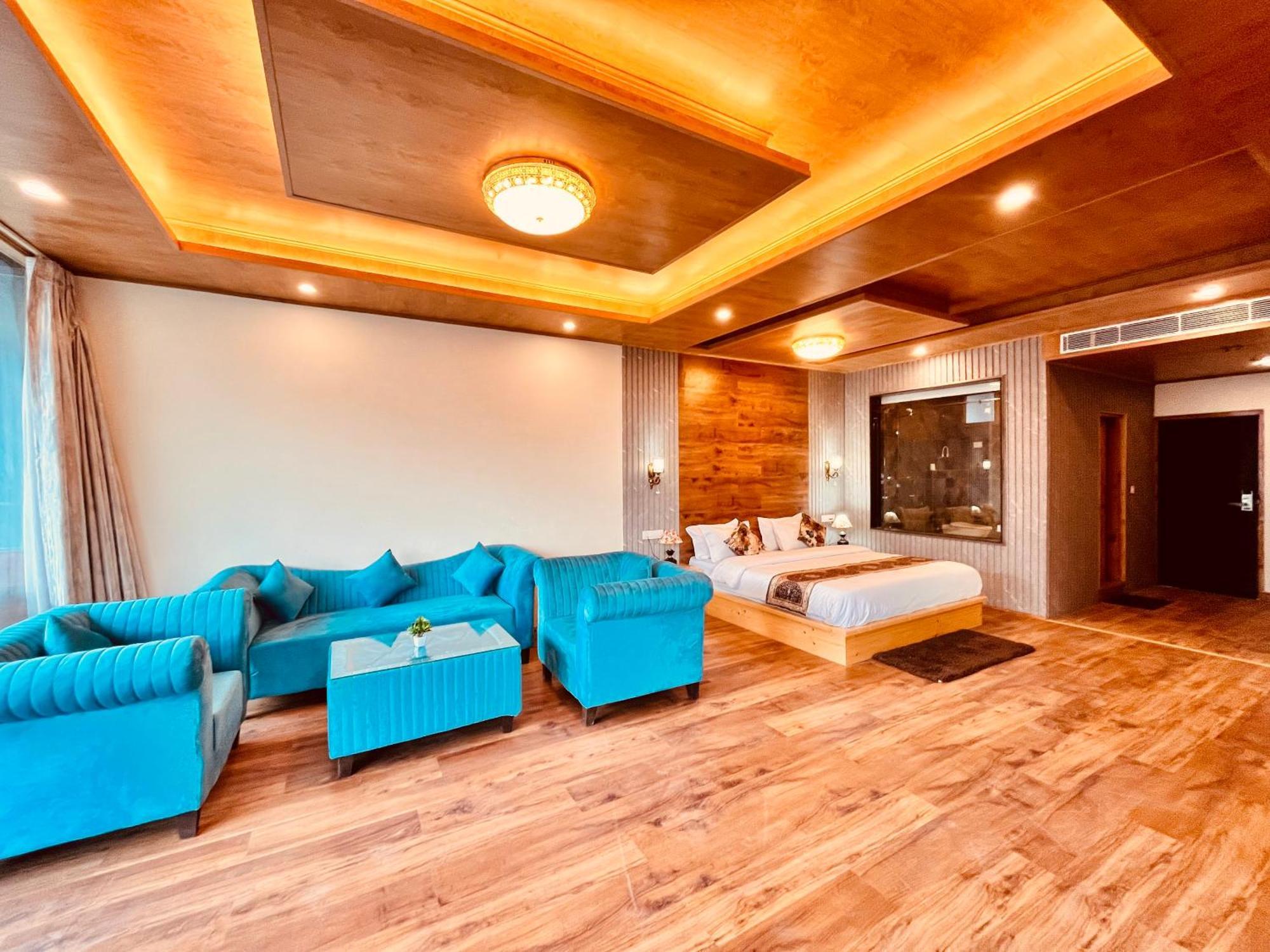 Naina Deventure Resort, Manali - Premium Rooms With Centrally Heated & Scenic View Eksteriør billede